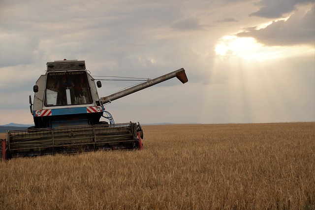 Transport maszyn – profesjonalne usługi transportowe maszyn rolniczych.